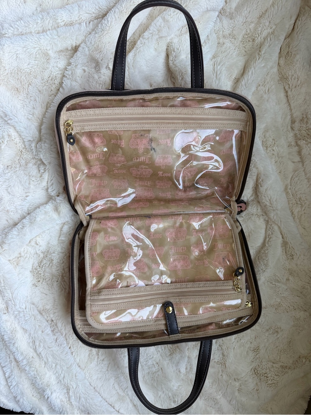 Juicy Couture Pink Terry Logo Makeup Case - Picture 10 of 16